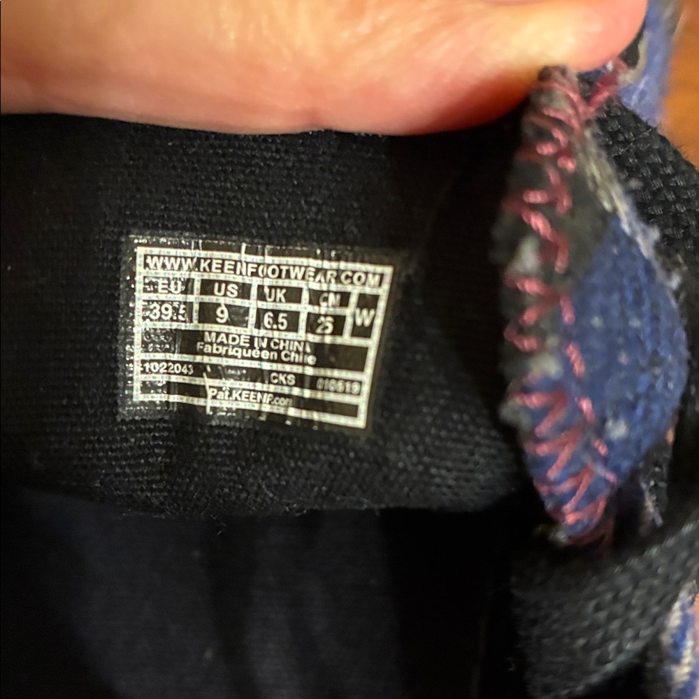 Keen Ladies Elsa III Sneakers - Wool Blue, Red, and Black Plaid - Picture 6 of 6